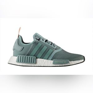 Mint women’s NMDs size 7